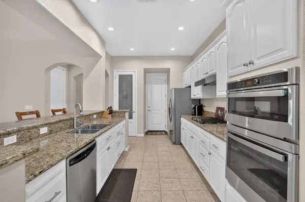 1941 Trinity WAY, West Sacramento, CA 95691