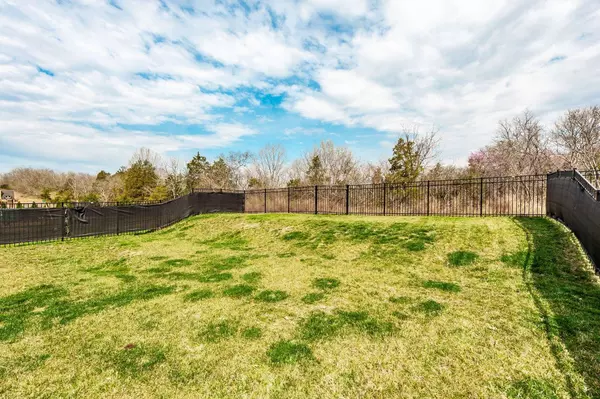 318 Gulfstream Dr, Gallatin, TN 37066