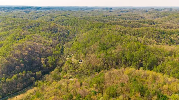 600 Leath Chapel Rd, Bethpage, TN 37022