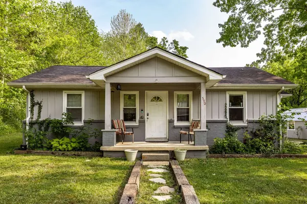 590 Leath Chapel Rd, Bethpage, TN 37022