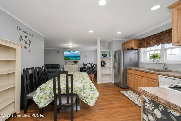 551 Van Duzer ST, Staten Island, NY 10304