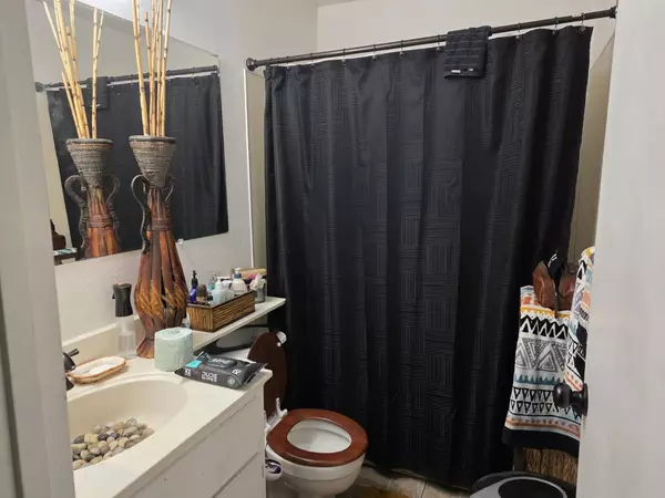 7483 53rd AVE, Sacramento, CA 95828