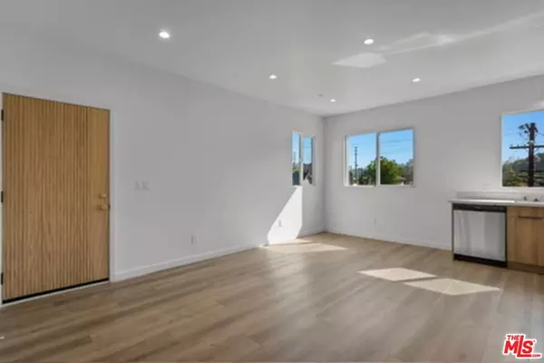 414 S Avenue 56, Los Angeles, CA 90042