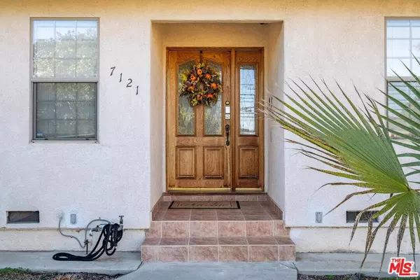 7121 Arizona Ave, Los Angeles, CA 90045