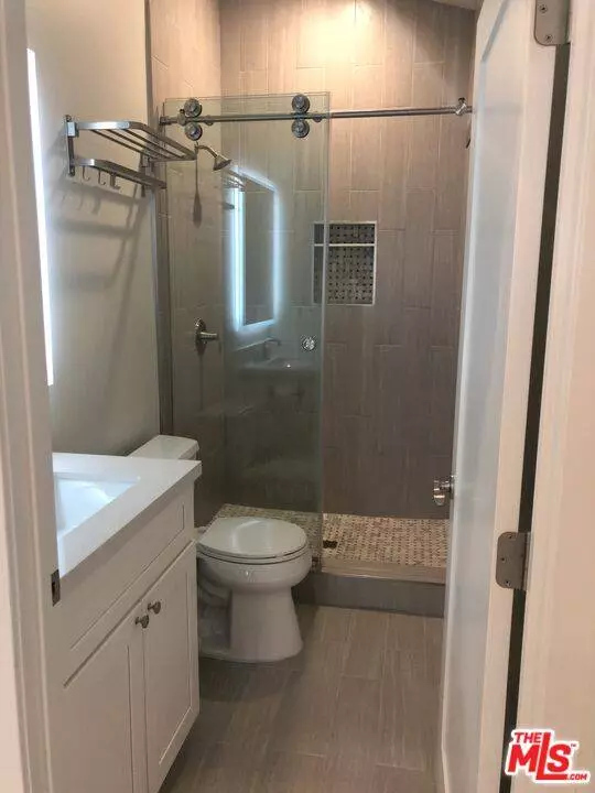 6140 W 74th St, Los Angeles, CA 90045