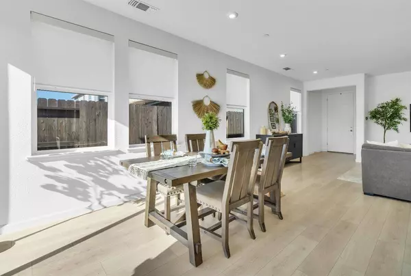 2703 Coronado LN, Lincoln, CA 95648