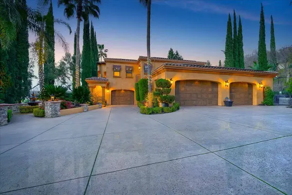 2010 Shady Trail LN