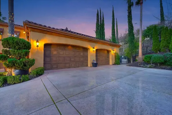 2010 Shady Trail LN, Rocklin, CA 95765