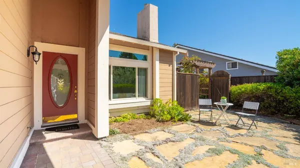 882 Oxford WAY, Benicia, CA 94510