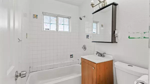 105 Phelan AVE, Vallejo, CA 94590