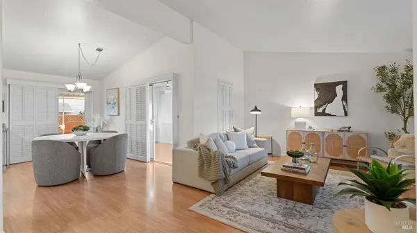 212 Julie PL, Napa, CA 94558