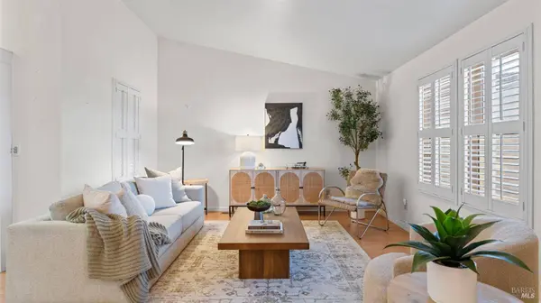 212 Julie PL, Napa, CA 94558