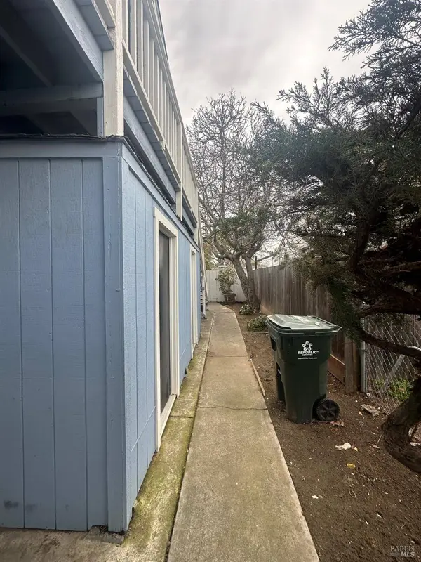 806 W 7th ST, Antioch, CA 94509