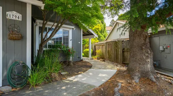1794 Ellie CT, Benicia, CA 94510
