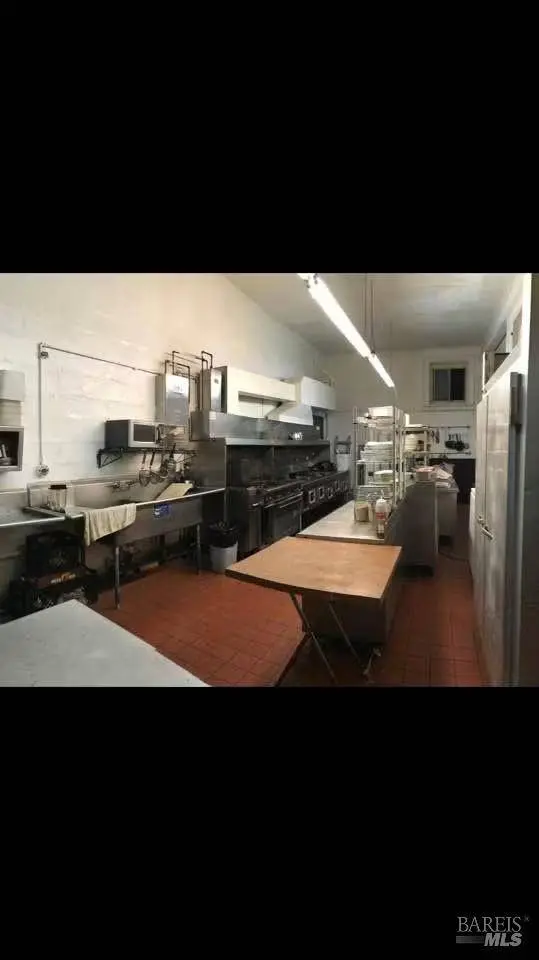 718 1st ST, Benicia, CA 94510