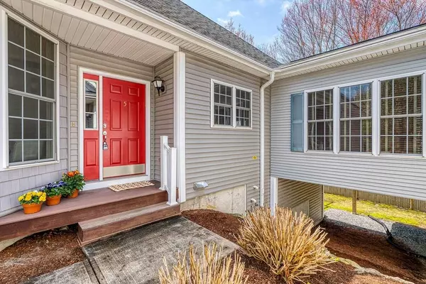 5 Lindsey Ln #5, Grafton, MA 01560