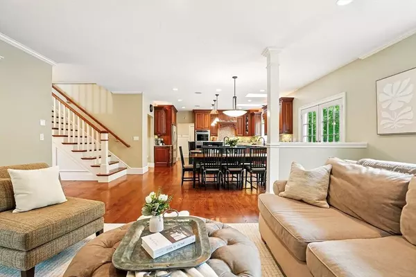 23 Lamplighter Dr, Shrewsbury, MA 01545