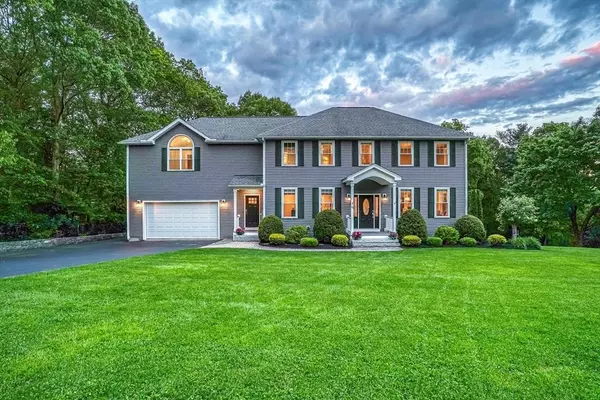 23 Lamplighter Dr, Shrewsbury, MA 01545
