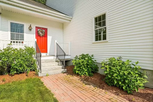 83 Partridge Hill Rd, Sutton, MA 01590