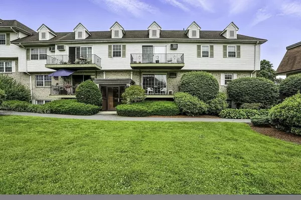 18 Williamsburg Ct #12, Shrewsbury, MA 01545