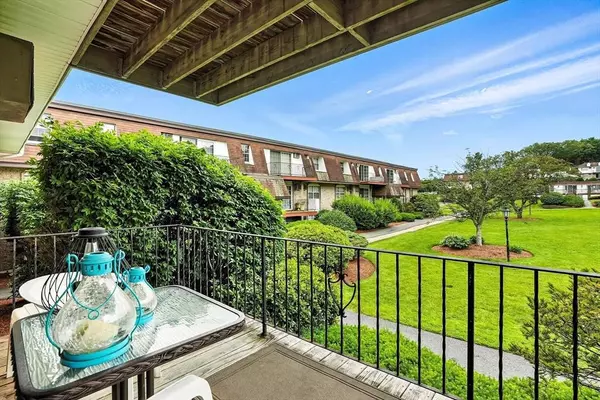 18 Williamsburg Ct #12, Shrewsbury, MA 01545