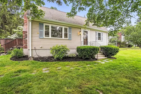 10 Captain Eager Dr, Northborough, MA 01532