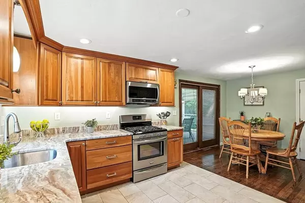 10 Captain Eager Dr, Northborough, MA 01532