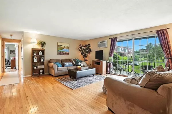 18 Williamsburg Ct #12, Shrewsbury, MA 01545