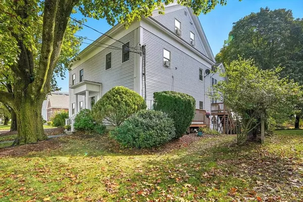 14 Grove St #2, Westborough, MA 01581