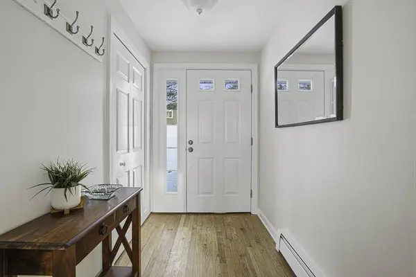 37 Oneil Dr, Westborough, MA 01581