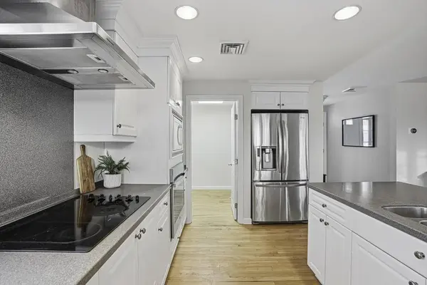 37 Oneil Dr, Westborough, MA 01581