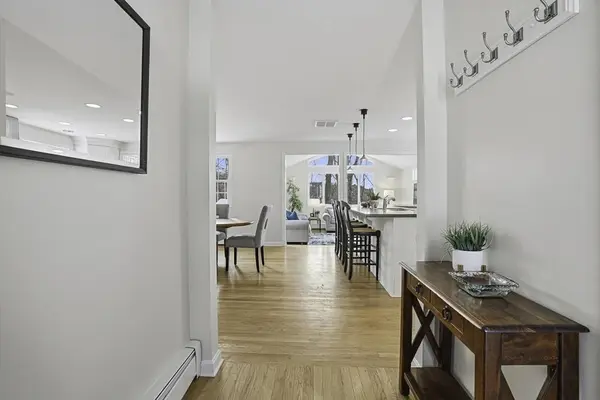 37 Oneil Dr, Westborough, MA 01581