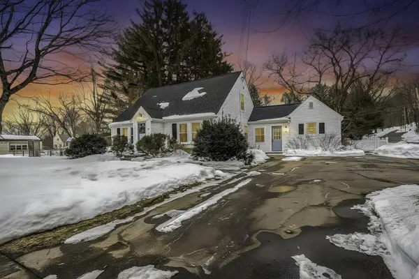 17 Walker St, Westborough, MA 01581