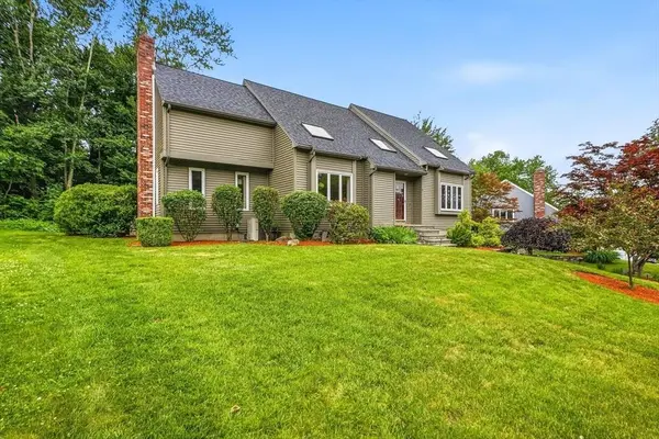 61 Beverly Hill Dr, Shrewsbury, MA 01545
