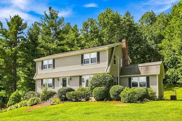 97 Lee St, West Boylston, MA 01583