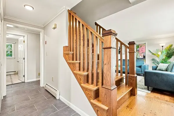97 Lee St, West Boylston, MA 01583