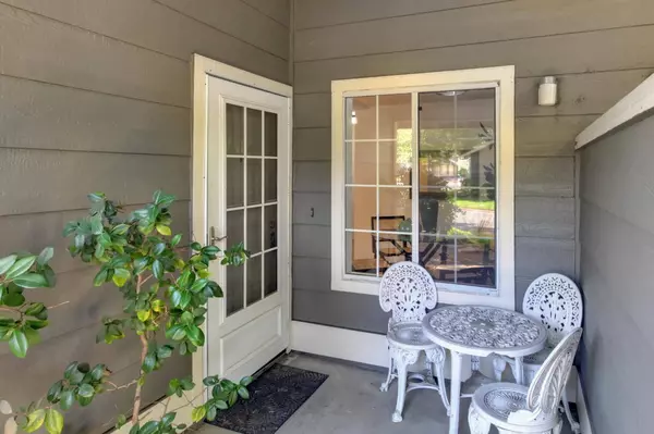 168 Pierpoint CIR, Folsom, CA 95630