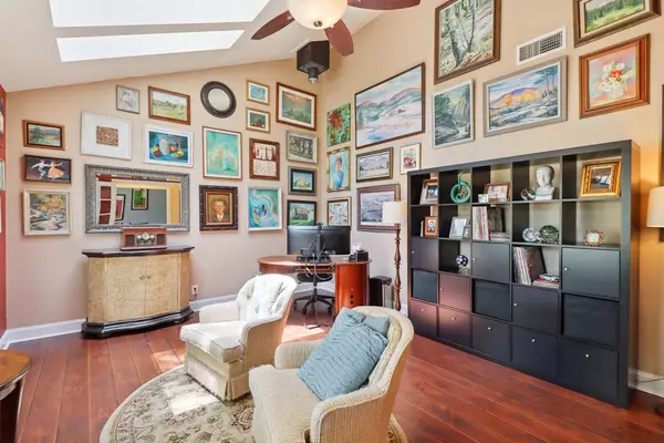 101 Canyon Rim DR, Folsom, CA 95630