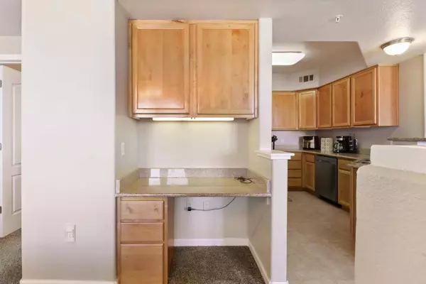 400 Moon CIR #428, Folsom, CA 95630