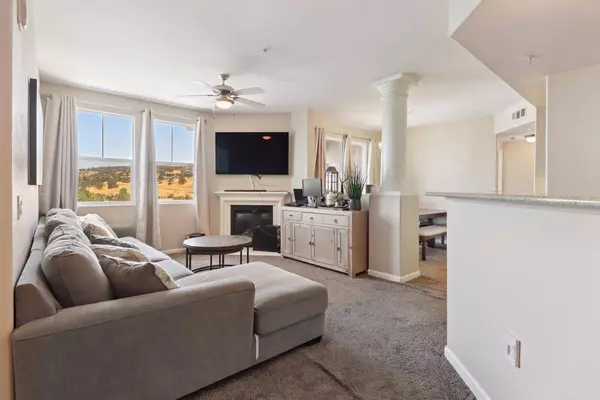 400 Moon CIR #428, Folsom, CA 95630