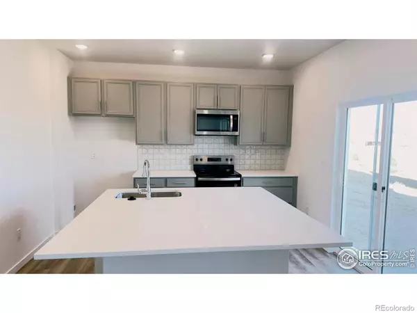 677 Muturu RD, Johnstown, CO 80534