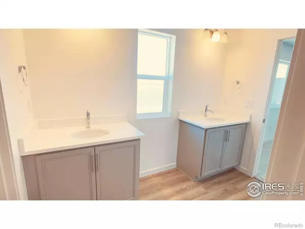 677 Muturu RD, Johnstown, CO 80534