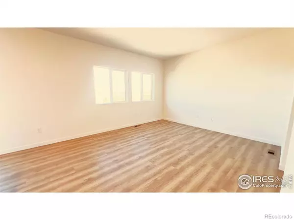 677 Muturu RD, Johnstown, CO 80534