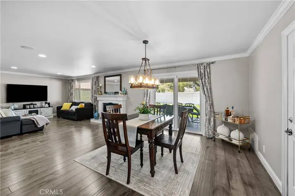 27933 Honeycomb, Saugus, CA 91350