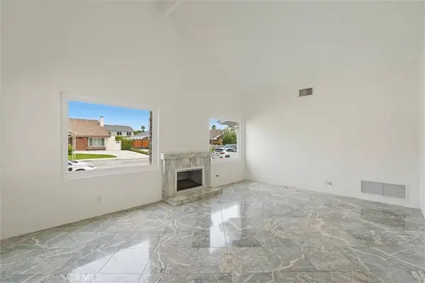 941 Jasmin CIR, Costa Mesa, CA 92626
