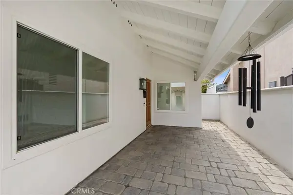 941 Jasmin CIR, Costa Mesa, CA 92626