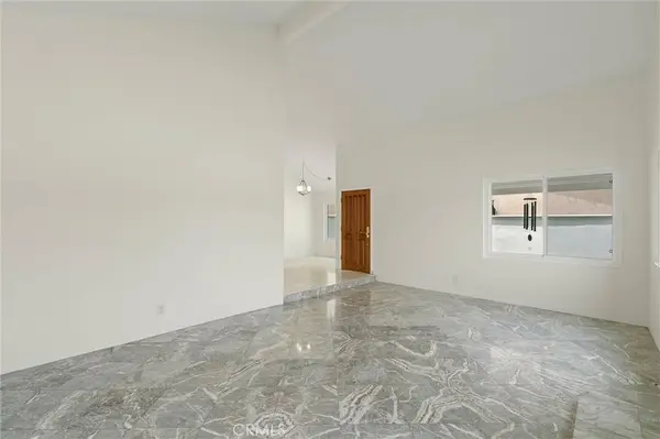 941 Jasmin CIR, Costa Mesa, CA 92626