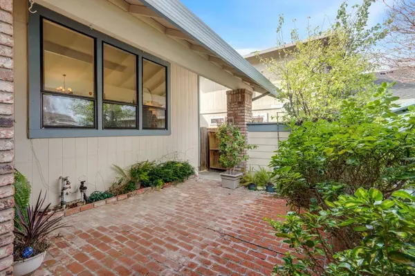 408 Duperu DR, Crockett, CA 94525