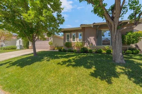 5048 Stroman LN, Sacramento, CA 95835