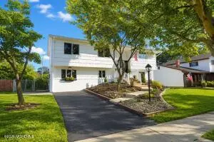 6 Ennis Dr, Hazlet, NJ 07730-1108